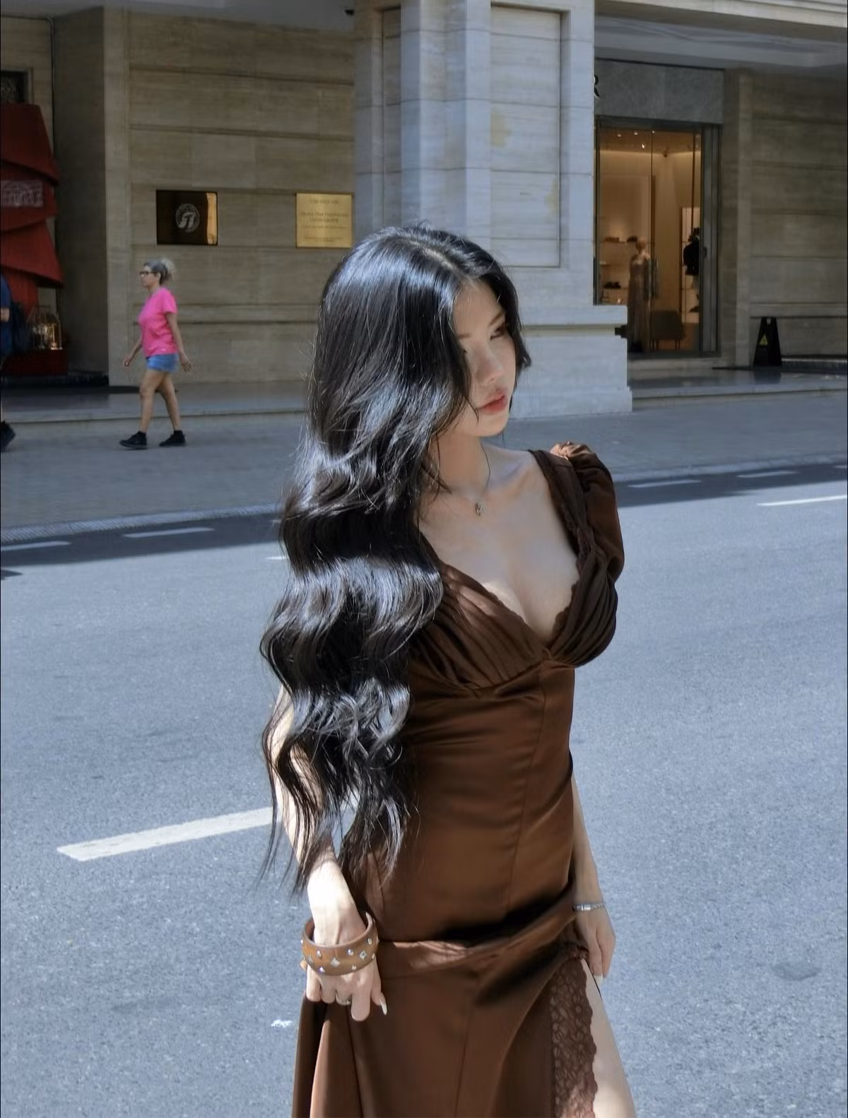 Mai Dora (tên thật là Trương Vũ Quỳnh Mai, sinh năm 1995) là một nữ MC, người mẫu ảnh và streamer nổi tiếng trong cộng đồng thể thao điện tử (Esports) Việt Nam.