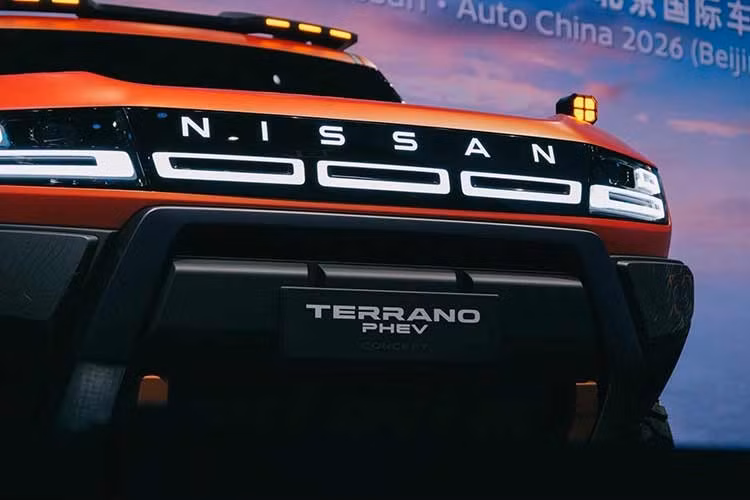 Hiện Nissan chưa công bố nhiều thông tin chi tiết về Terrano PHEV, song nhiều khả năng xe sẽ sử dụng khung gầm dạng liền khối lấy từ bán tải Frontier Pro PHEV dành riêng cho thị trường Trung Quốc vốn được phát triển cùng đối tác liên doanh Dongfeng.