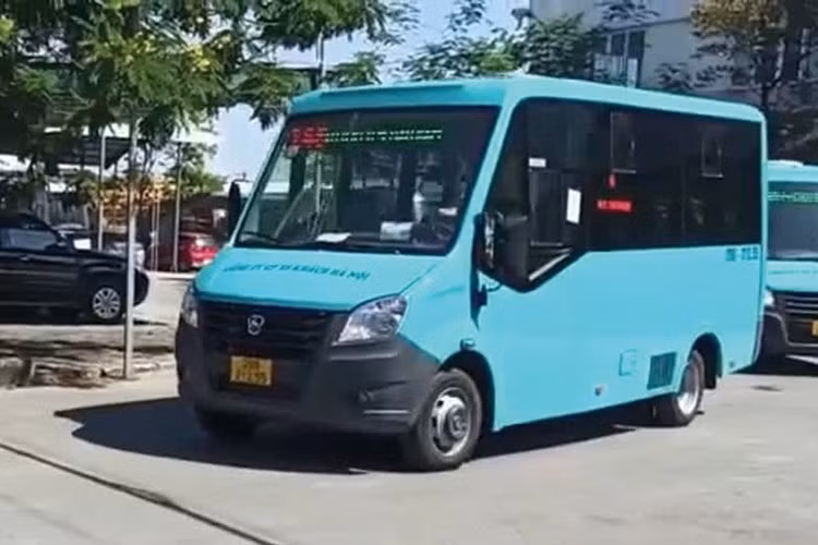 Đây là cơ sở quan trọng để Hà Nội đẩy mạnh chính sách vùng phát thải thấp và chuyển đổi phương tiện giao thông xanh trong thời gian tới. Các chuyên gia cũng nhận định, việc thay thế xe cũ bằng xe điện hoặc xe đạt chuẩn có thể giúp giảm 35-40% lượng khí CO và HC, đồng thời cải thiện chất lượng không khí và tiết kiệm năng lượng.