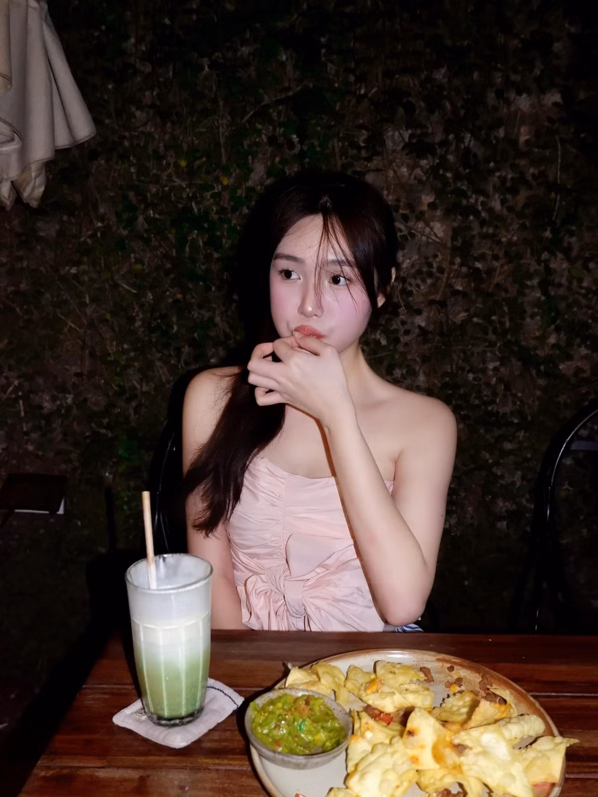 Hình ảnh đời thường của Miên Trinh vẫn đốn tin hàng vạn fan.