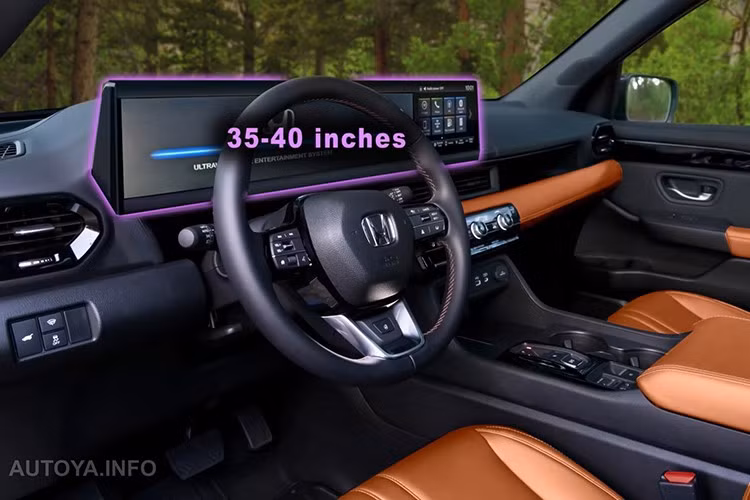 Không gian nội thất cũng chứng kiến một số cải tiến đáng chú ý. Cụm đồng hồ kỹ thuật số và màn hình trung tâm được tích hợp thành một khối hiển thị siêu rộng, dự kiến có kích thước từ 35 đến 40 inch.