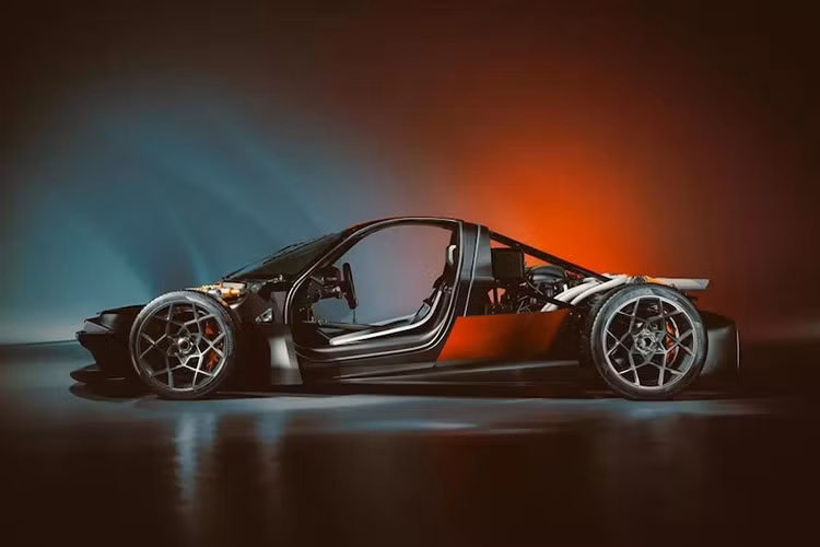 “Trong bốn năm qua, chúng tôi đã bí mật xây dựng công ty của mình. Một đội ngũ được tuyển chọn trên toàn cầu. Những người điên cuồng được chọn vì niềm đam mê không lay chuyển, những thành tựu trước đây trong ngành và tầm nhìn táo bạo của họ”, Nikita Bridan cho biết.