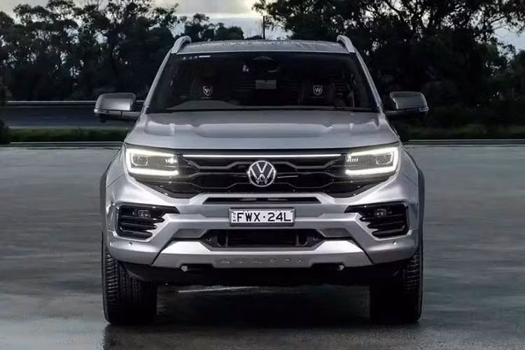 Hiện các lãnh đạo cấp cao của Volkswagen cho biết những nâng cấp về mặt hiệu suất có thể sẽ xuất hiện trong tương lai, qua đó giải quyết điểm yếu lớn nhất của W600 hiện nay. Họ cũng không loại trừ khả năng phát triển một phiên bản tập trung vào việc chạy địa hình, có thể mang tên W600X, nhằm cạnh tranh với Ford Ranger Raptor.