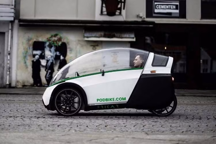 Cấu hình bốn bánh trên xe đạp điện TwoZero được kết hợp cùng hệ thống treo độc lập giúp xe đạt độ cân bằng vượt trội, loại bỏ nỗi lo đổ ngã của xe hai bánh truyền thống.