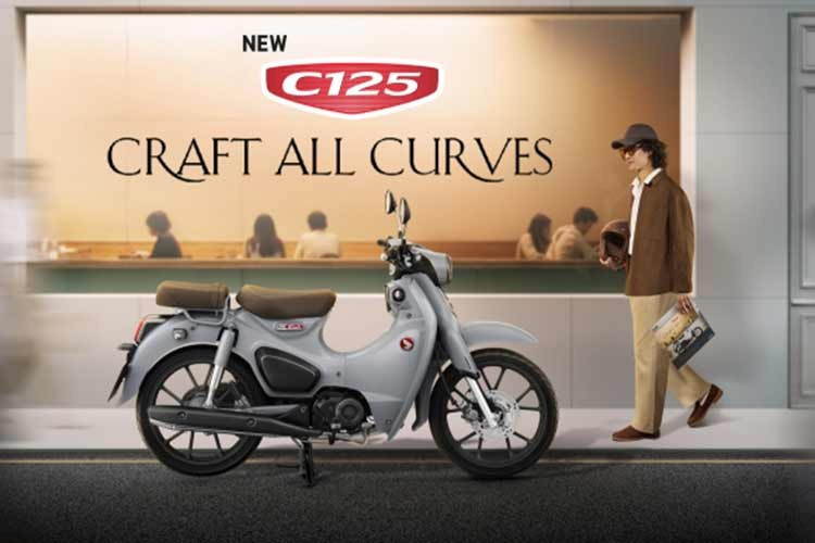 Trên nền tảng di sản đó, C125 kết hợp thiết kế hoài cổ đặc trưng với chất lượng hoàn thiện ở mức cao cùng các trang bị hiện đại như hệ thống khóa thông minh Smart Key, qua đó định vị rõ ràng là một mẫu xe phân khối nhỏ mang tính “premium” thay vì thuần túy phục vụ nhu cầu đi lại cơ bản.