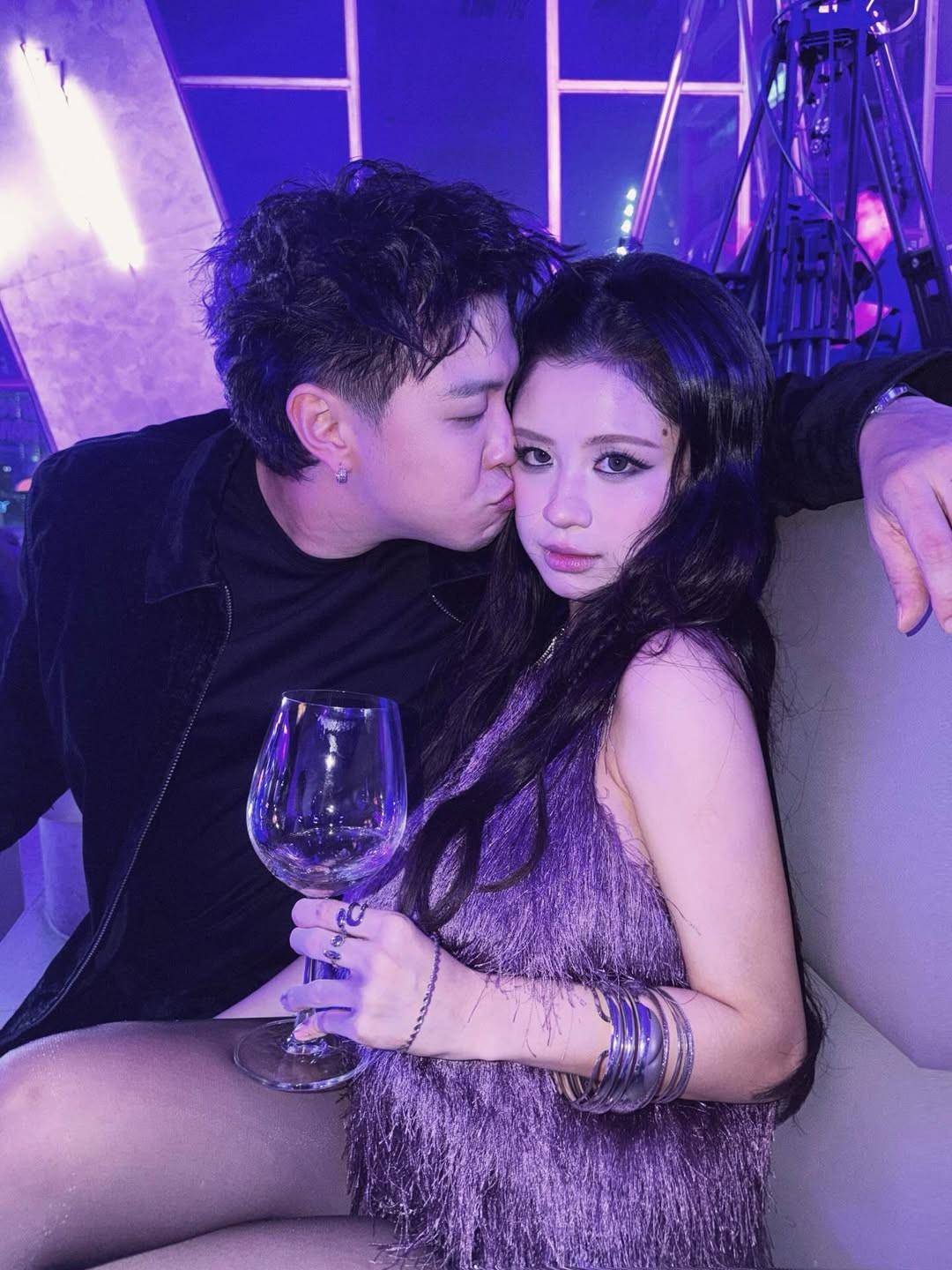 Khoảng cuối năm 2021, cộng đồng mạng bắt đầu nhận ra những dấu hiệu cho thấy Hàn Hằng vẫn âm thầm bên cạnh Huyme. Tuy nhiên, phải đến năm 2022, cô mới chính thức trở lại mạng xã hội và công khai mối quan hệ này. Hiện tại, cô và Huyme đang sống chung trong một căn hộ cao cấp tại TP.HCM, duy trì cuộc sống gia đình yên bình.