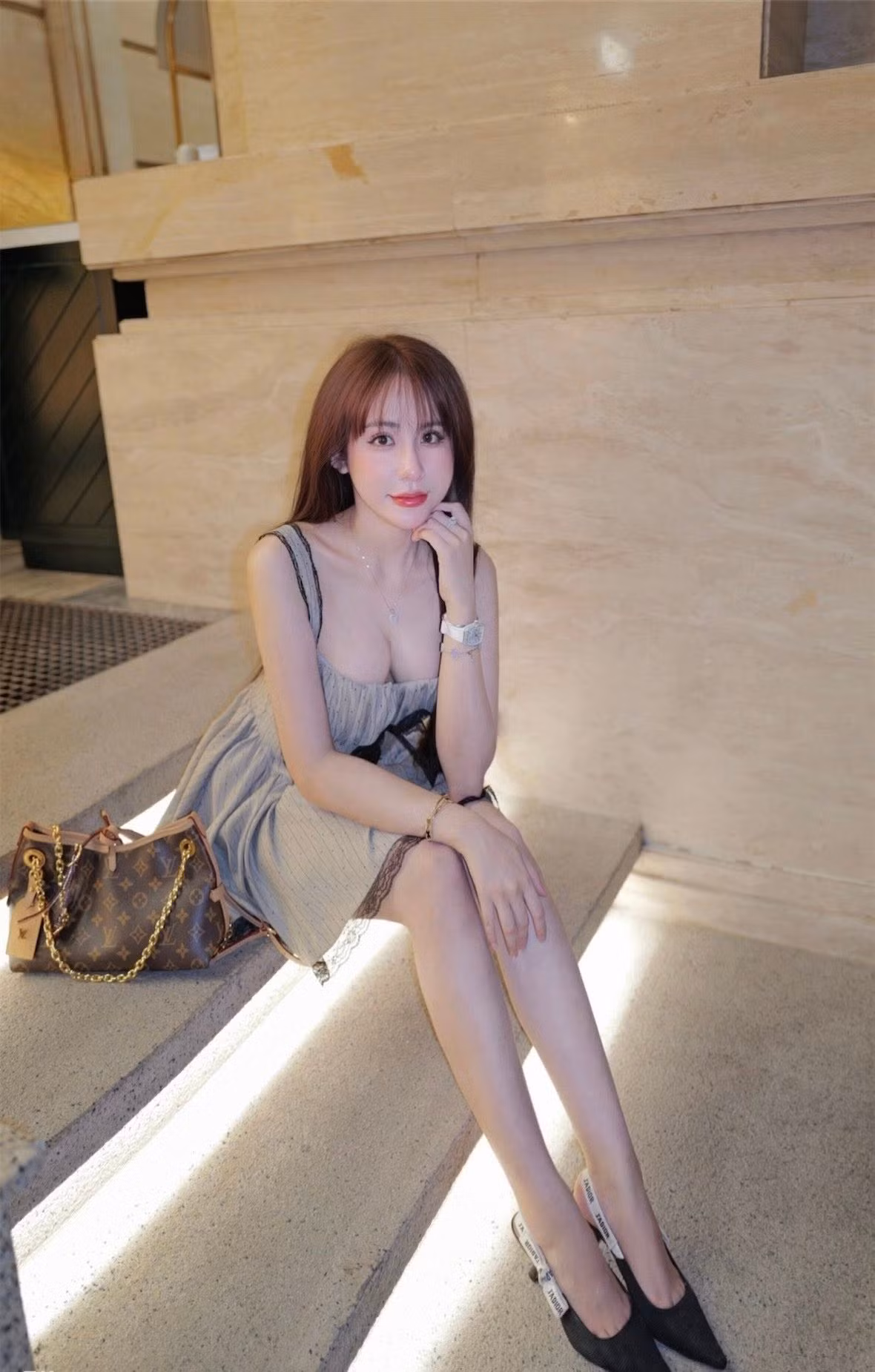 Tuyết Anh giành được danh hiệu Á quân nội dung đơn nữ mở rộng tại Hà Nội và Á quân nội dung đôi. Thành tích này đã chứng minh rằng cô không chỉ là một gương mặt đẹp mà còn có kỹ năng chuyên môn tốt và bản lĩnh thi đấu.