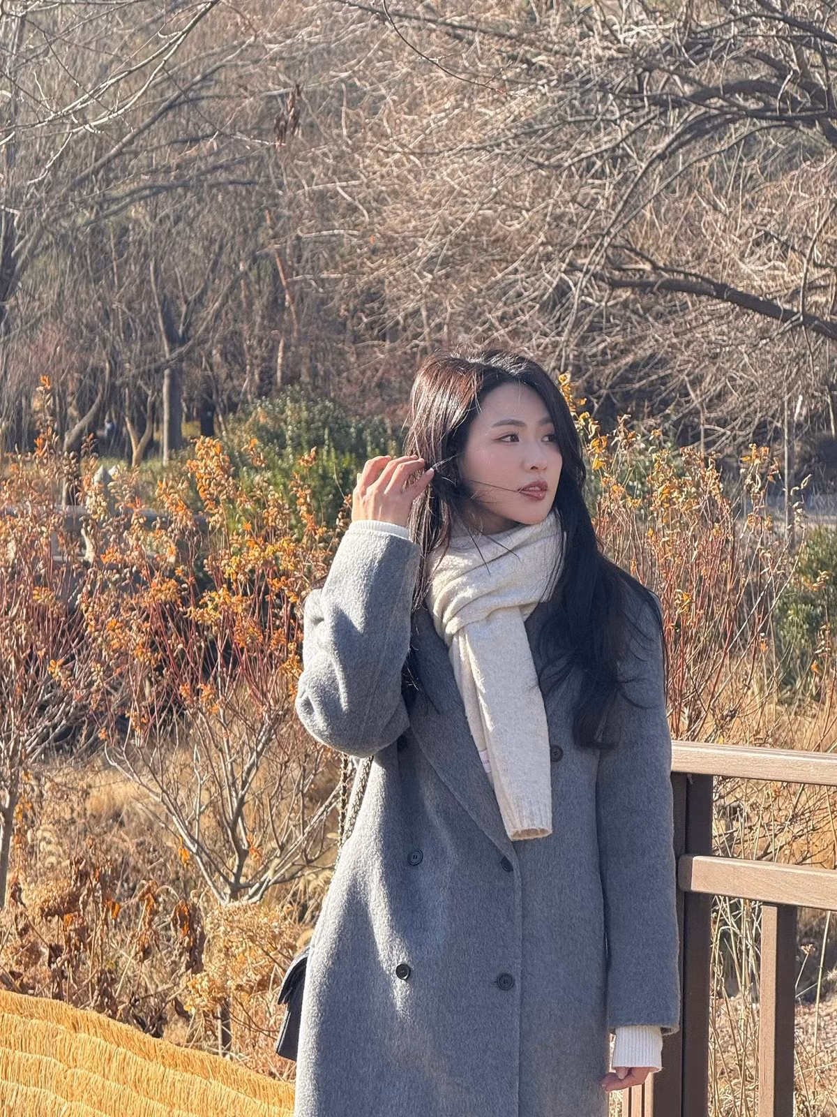 Không chỉ gây chú ý bởi nhan sắc, Nguyễn Minh Trang còn được yêu mến nhờ sự nghiệp diễn xuất bền bỉ.