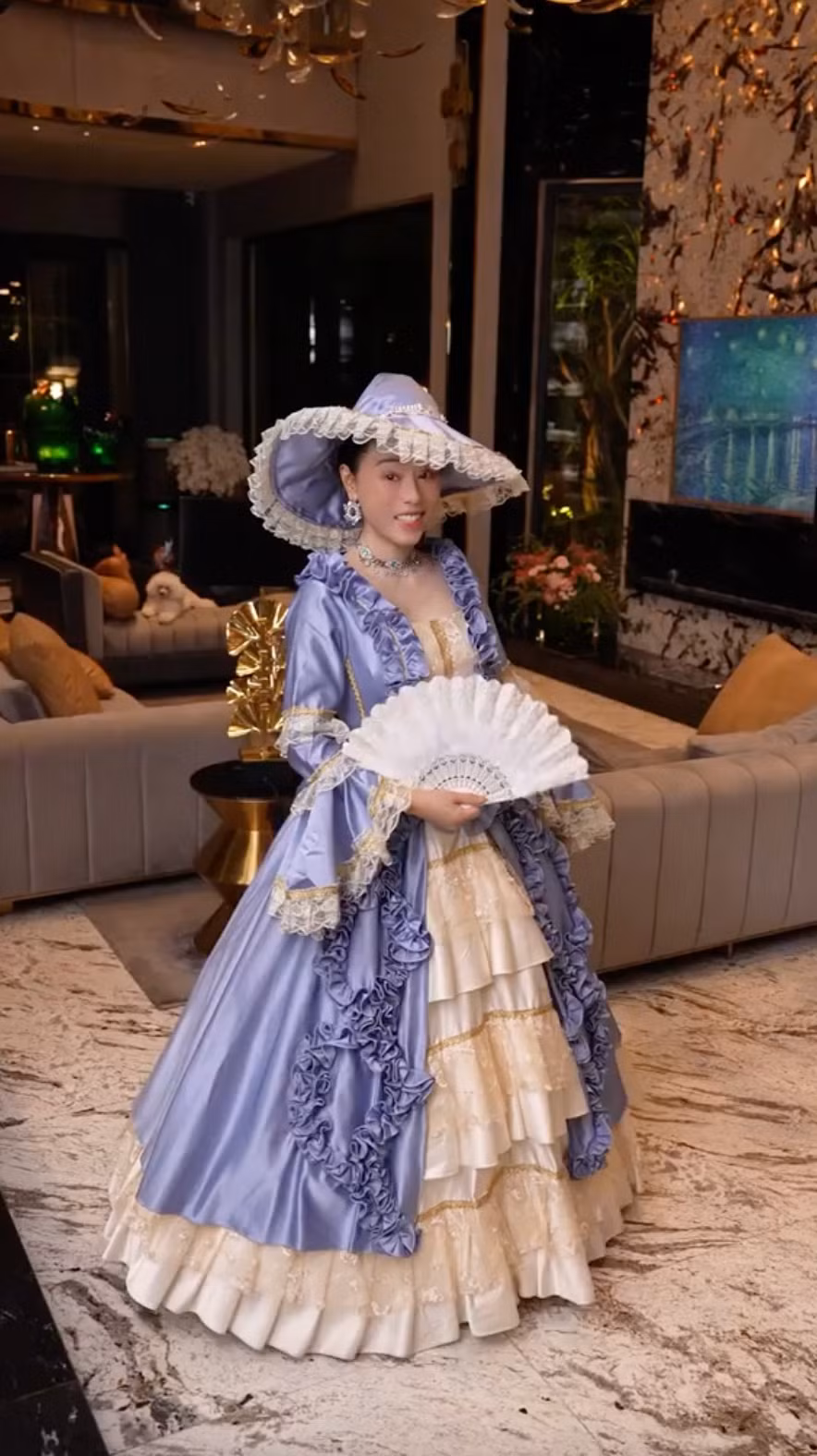 Với sự đầu tư và bày biện này, nhiều người không khỏi thắc mắc về chuyện Ngô Thùy Linh dành bao nhiêu thời gian cho bếp núc.