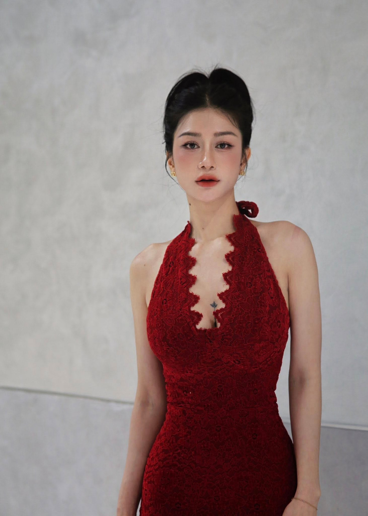 Sau ồn ào, Ngọc Bích vẫn tiếp tục theo đuổi con đường thời trang. Cô hoạt động với vai trò người mẫu ảnh, từng tham gia vòng sơ tuyển The Face Vietnam 2018, cho thấy nỗ lực bền bỉ và tinh thần không bỏ cuộc.