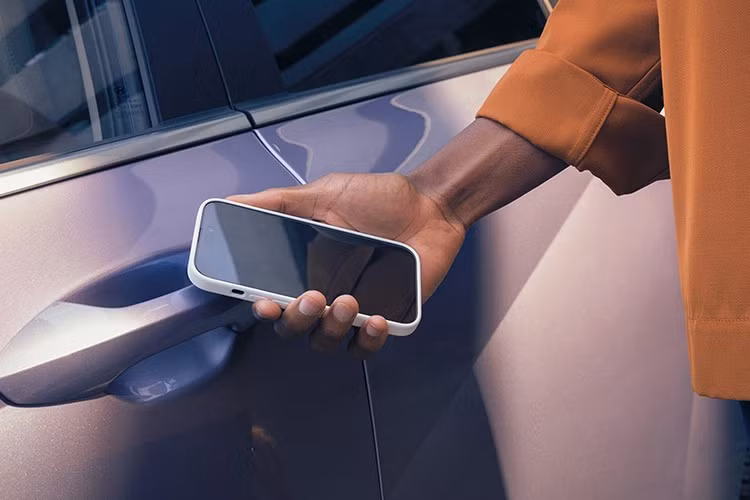 Đáng chú ý, Hyundai Australia điều chỉnh giá theo hướng giảm nhẹ tùy phiên bản. Bên cạnh đó, bảng màu sơn được cập nhật với màu mới Ecotronic Grey (hiệu ứng ngọc trai).