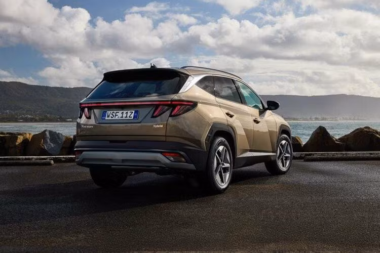 Riêng Hyundai Tucson 2026 phiên bản N Line có thêm tùy chọn sơn nhám độc quyền. Xe có mức giá bán khởi điểm từ 27.600 USD tại Úc.