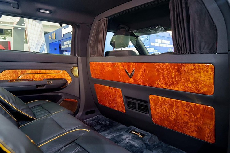 Hàng ghế chủ tịch được trang bị đầy đủ các tính năng như sưởi ấm, làm mát, chỉnh điện 10 hướng và bệ tỳ chân. Trải nghiệm giải trí được nâng tầm nhờ dàn âm thanh 13 loa Audison được chế tác riêng biệt, mang đến không gian thưởng lãm âm nhạc thượng lưu.