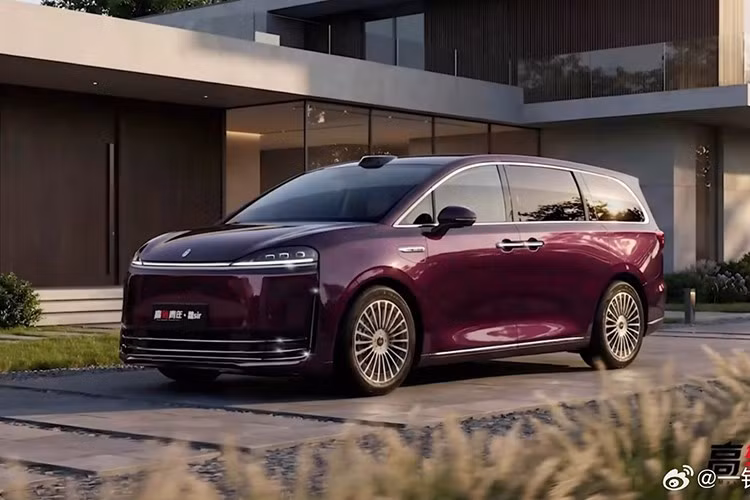 Luxeed V9 sẽ vận hành trên nền tảng điện 800V và tích hợp hệ thống lái tự động Huawei ADS (Qiankun Advanced Driving System), đạt tiêu chuẩn sẵn sàng cho tự lái cấp độ L3. Xe sẽ có hai phiên bản thuần điện và mở rộng phạm vi hoạt động (EREV), sử dụng pin do CATL cung cấp.