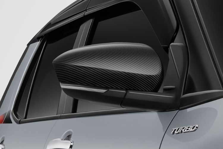 Những thay đổi này không chỉ làm tăng tính thẩm mỹ mà còn giữ vững nét hầm hố và khả năng vận hành ổn định vốn có của mẫu xe SUV cỡ nhỏ này kể từ khi ra mắt thị trường vào năm 2021.