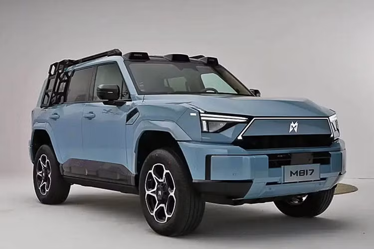 Warrior 817 còn được tích hợp hệ thống hỗ trợ lái xe Qiankun ADS 4 ADAS, với tính năng như: tự động lái từ điểm đỗ xe A đến điểm B, hệ thống dẫn đường tốc độ cao và tự động xử lý hơn 160 tình huống đỗ xe khác nhau.