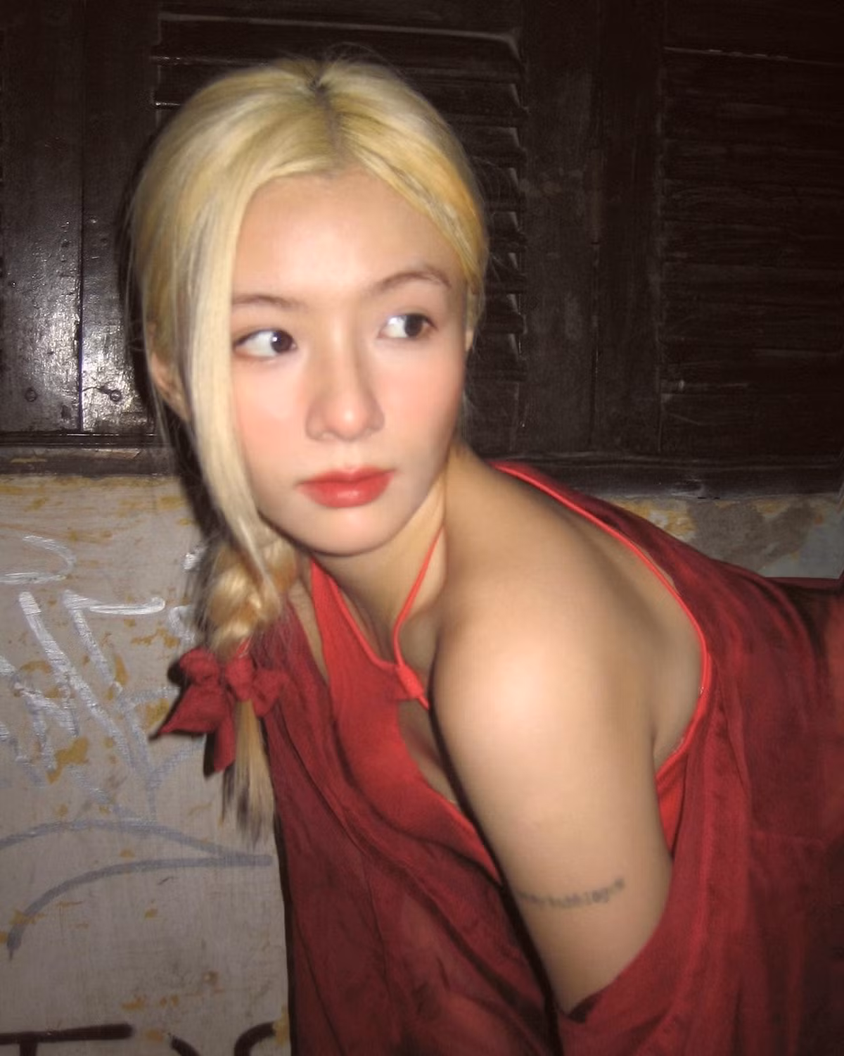 Chi Phạm hiện là người mẫu, diễn viên tự do. Cô nàng là gương mặt quen thuộc, chuyên đóng quảng cáo và MV ca nhạc, hoặc chụp hình cho các brand thời trang.