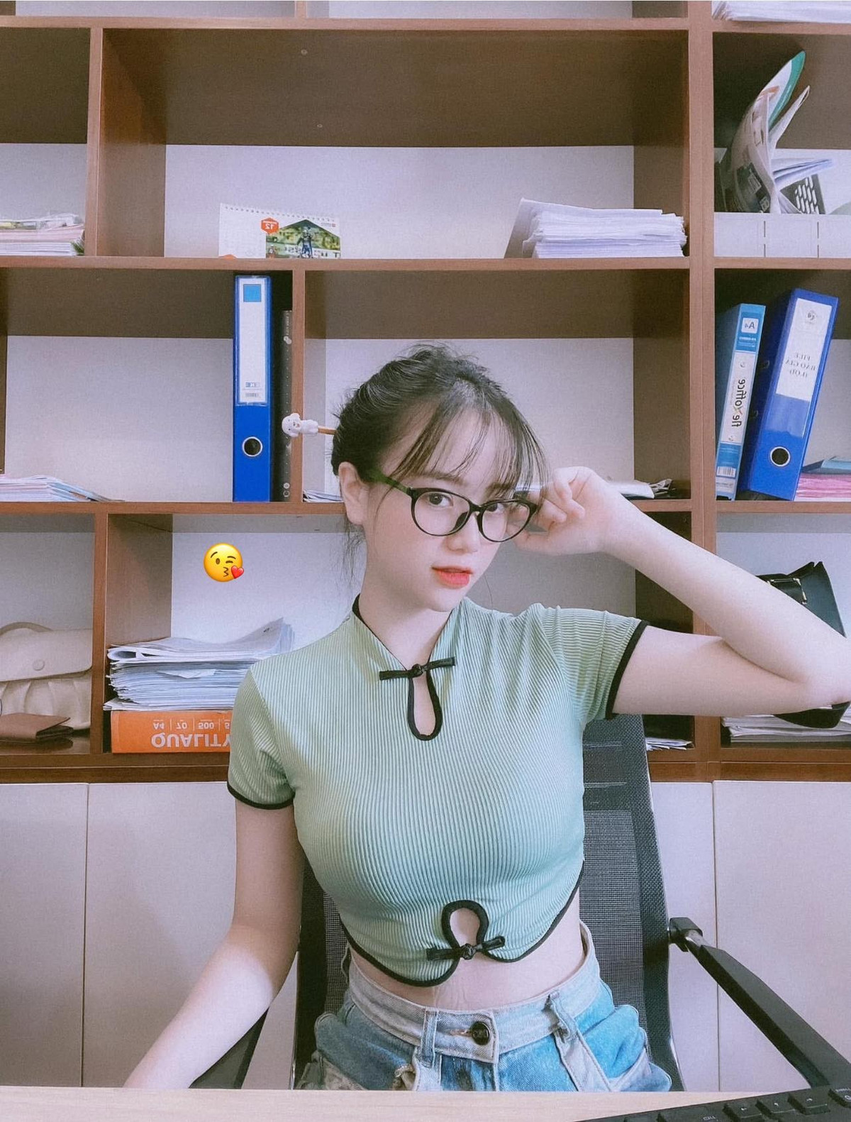 Không ít bình luận còn cho rằng Mai Linh là một trong số ít streamer giữ được “sức hút tự nhiên”, không phụ thuộc vào filter hay kỹ xảo chỉnh ảnh. Điều này càng khiến cô nàng trở nên đáng mến.