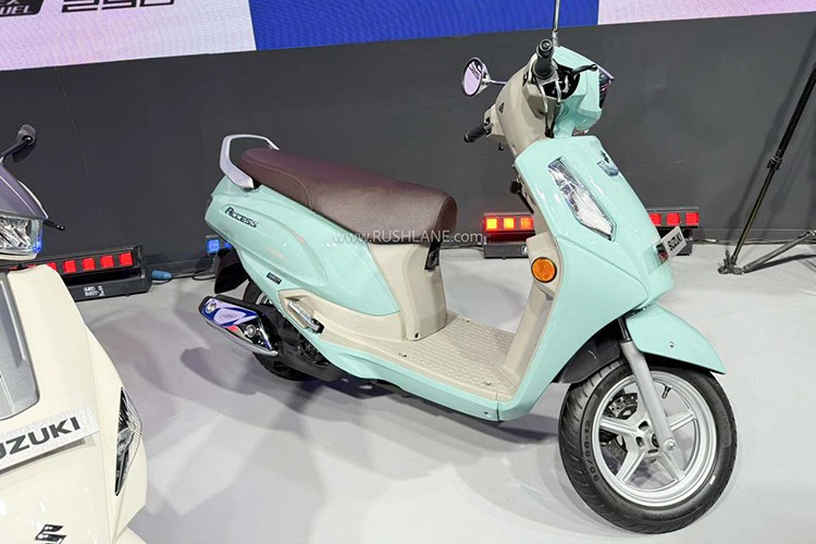 Về sức mạnh, Suzuki Access 2025 cũng được trang bị khối động cơ xy lanh đơn dung tích 124cc làm mát bằng không khí. Khối động cơ này sản sanh công suất tối đa là 6,2kW tại 6500 vòng/phút và mômen xoắn cực đại là 10,2 Nm tại 5000 vòng/phút.