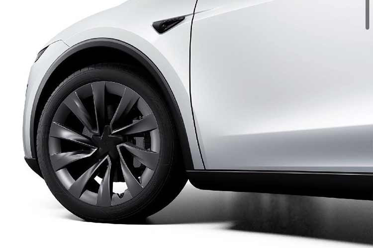 Mâm xe tiêu chuẩn là phiên bản Crossflow 19 inch, hoặc tùy chọn Helix 20 inch với quãng đường di chuyển tối đa trong một lần sạc khoảng 488 km, thấp hơn mâm kích thước nhỏ khoảng 39 km.