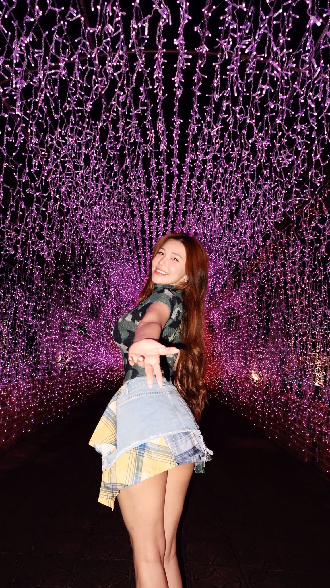 Dù vậy, thay vì né tránh, Ms Puiyi lựa chọn đối diện, tiếp tục hoạt động mạnh mẽ và giữ vững sức hút của mình trên mạng xã hội.