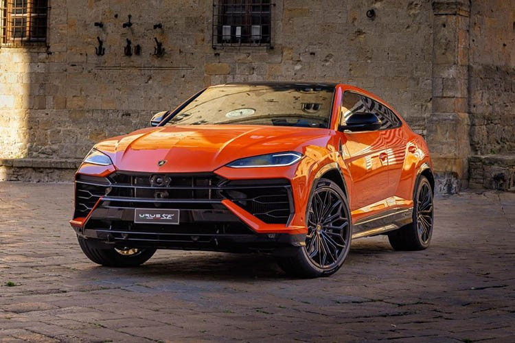 Lamborghini triệu hồi hơn 10.500 siêu xe SUV Urus do lỗi phần mềm