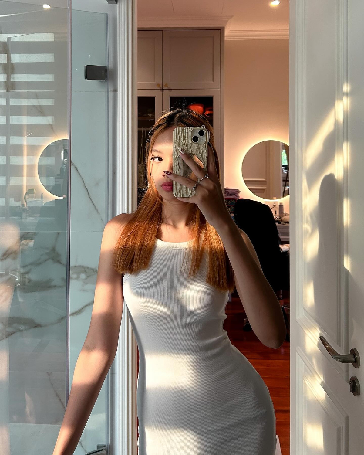 Ngoài video về học tiếng Anh, Hải Anh cũng thường xuyên chia sẻ hình ảnh về cuộc sống ở Đức, các chuyến du lịch hay khám phá ẩm thực.