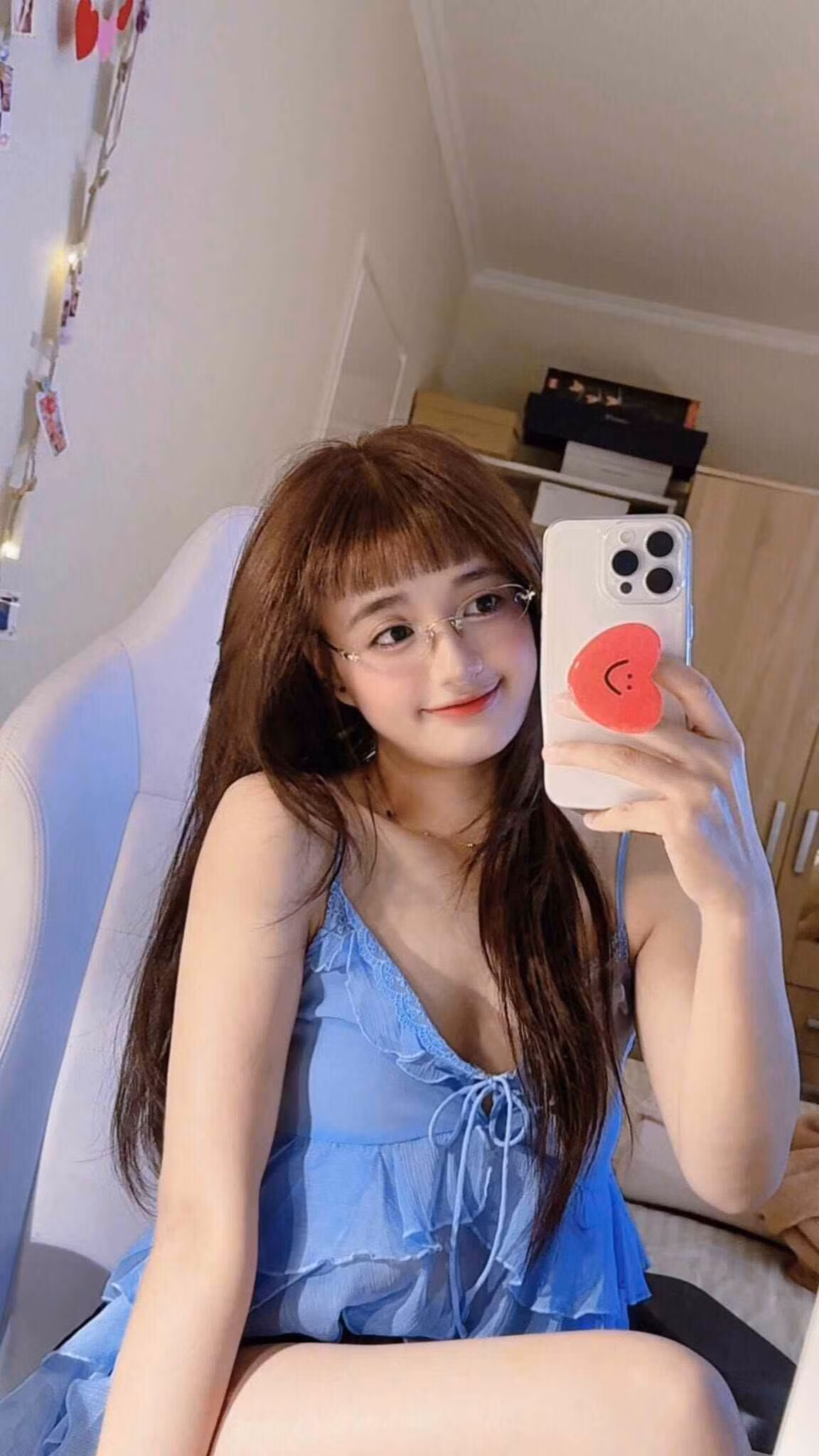 Hiện tại, cô nàng vẫn năng nổ hoạt động trên mạng xã hội, làm idol live, sở hữu kênh TikTok cá nhân có hơn 118 nghìn người theo dõi, Facebook gần 250 nghìn người theo dõi.