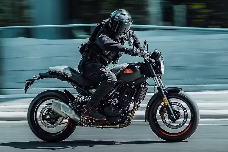 Royal Enfield Guerrilla 450 2026 các màu Shadow Ash, Smoke Silver và Peix Bronze có giá 267.116 Rupee (khoảng 74,25 triệu đồng). Màu Flash Brava Blue là phiên bản cao cấp nhất với giá 272.479 Rupee (tương đương 75,74 triệu đồng).