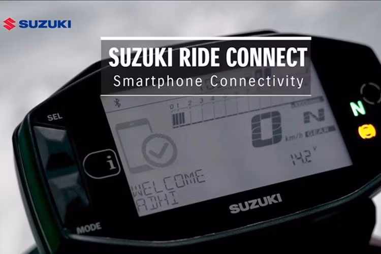 Cụ thể, vẫn mang nét đặc trưng không thể nhầm lẫn của dòng Satria, tuy nhiên Suzuki Satria 2026 được hãng xe Nhật Bản thiết kế lại "dàn áo" bao bọc thân xe với các mảng ốp nhựa được tạo khối cho cảm giác liền lạc, thể thao và hiện đại hơn bản tiền nhiệm.