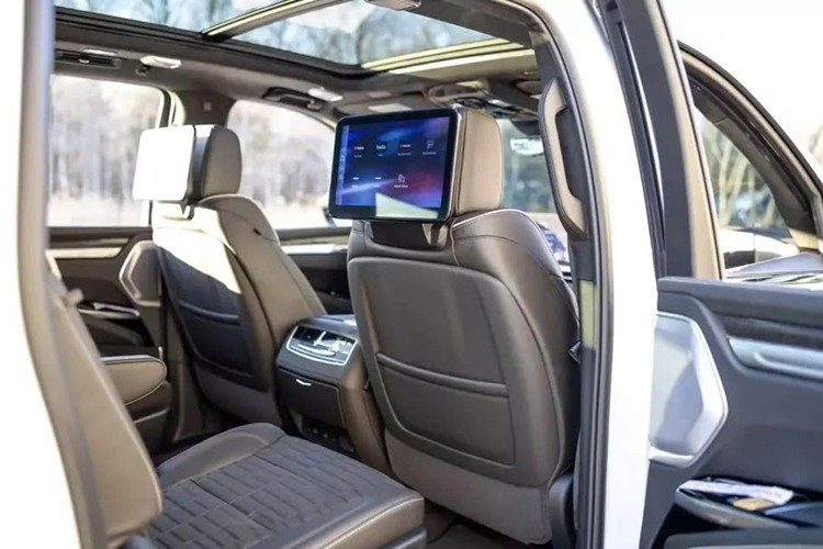 View - "Soi" Cadillac Escalade ESV 2025 có giá đắt hơn cả Lamborghini Urus | Báo Tri thức và Cuộc sống - TIN TỨC PHỔ BIẾN KIẾN THỨC 24H
