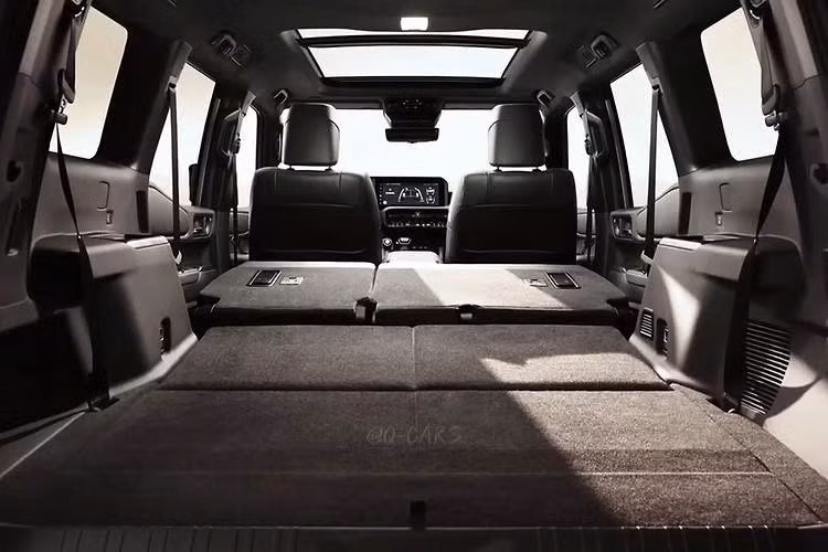 Cụm vô-lăng mới được xem là sẽ lấy cảm hứng từ người anh em RAV4 mới, kết hợp với bảng đồng hồ phía sau hoàn toàn kỹ thuật số. Các nút bấm điều khiển chức năng như nút bấm điều hòa tự động hai vùng, nút bấm làm mát ghế hay nút chỉnh chế độ lái vẫn được giữ lại nhằm duy trì yếu tố thực dụng.