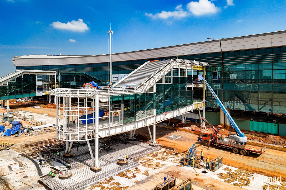 View - Bên trong nhà ga hình bông sen của sân bay Long Thành sắp hoàn thiện | Báo Tri thức và Cuộc sống - TIN TỨC PHỔ BIẾN KIẾN THỨC 24H