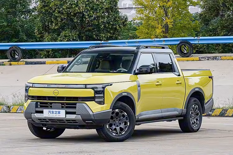 Liên doanh Nissan Zhengzhou (Nissan Trịnh Châu - Trung Quốc) vừa chính thức giới thiệu Frontier Pro thế hệ mới, dòng bán tải chiến lược được hãng định hướng xuất khẩu toàn cầu. Mẫu xe được phát triển và sản xuất hoàn toàn tại Trung Quốc.