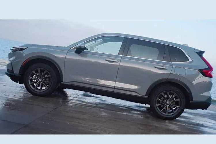 So với các thị trường khác, Honda áp dụng chiến lược kỷ niệm 30 năm khác nhau. Tháng 4 vừa qua, tại châu Âu, hãng từng giới thiệu mẫu CR-V Dream Pod Concept lấy cảm hứng từ khách sạn con nhộng Nhật Bản, hướng tới những chuyến đi dài.