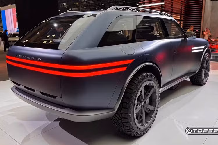 Ngoài mẫu SUV này, Genesis cũng tiết lộ các dự án tương lai khác, gồm mẫu coupe G90 được đồn đoán dựa trên concept X Gran Coupe, cùng một mẫu sedan điện hiệu suất cao hơn 1.000 mã lực nhằm cạnh tranh trực tiếp với Porsche Taycan.