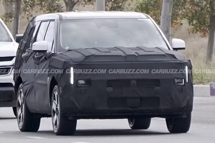 Hyundai hiện đang có kết quả kinh doanh khả quan tại thị trường Bắc Mỹ, với gần 823.000 xe bán ra trong 11 tháng đầu năm 2025 – tăng 8% so với cùng kỳ. Các mẫu SUV chủ lực như Santa Fe, Tucson và Palisade tiếp tục đóng vai trò quan trọng trong thành công đó.