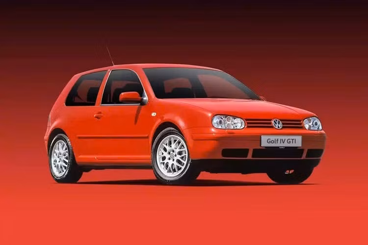 Và vào năm 2026, khi tên gọi này tròn 50 tuổi, Volkswagen sẽ kỷ niệm "với nhiều sự kiện cổ điển trong nước và quốc tế, mẫu xe kỷ niệm độc quyền Golf GTI Edition 50, và màn ra mắt toàn cầu của chiếc GTI chạy hoàn toàn bằng điện đầu tiên."