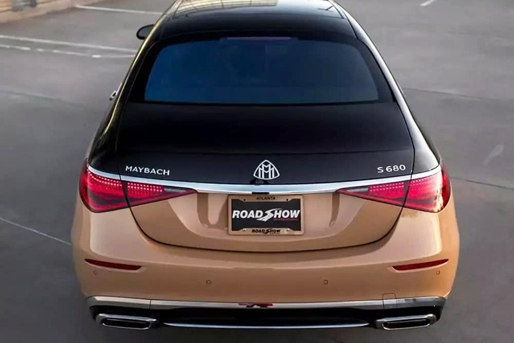 Thông số kỹ thuật cho thấy chiếc Maybach hàng đầu này đạt tốc độ 60 mph (97 kph) trong 4,3 giây, nhanh hơn 0,4 giây so với S580, vốn sử dụng động cơ V8 tăng áp kép 4.0 lít sản sinh công suất 496 mã lực.