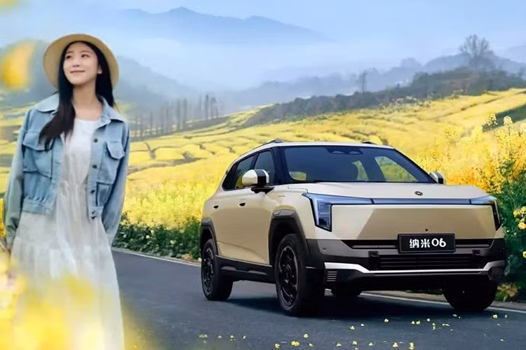 Dongfeng Vigo ﻿Được gọi bằng cái tên riêng là Nammi 06 ở thị trường Trung Quốc, Dongfeng Vigo đã lần đầu tiên trình làng vào hồi tháng 2/2025. Vigo được phát triển dựa trên khung gầm Quantum Architecture Platform 3 giống với Dongfeng Box. So với Box, Dongfeng Vigo có kích thước lớn hơn với chiều dài x rộng x cao lần lượt 4.306 x 1.868 x 1.645 mm và chiều dài cơ sở 2.715 mm.