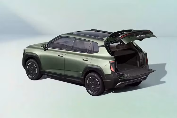 "Trái tim" của Dongfeng Vigo là mô-tơ điện đặt phía trước với công suất tối đa 184 mã lực. Nhờ đó, xe có thể đạt vận tốc tối đa 150 km/h. Mô-tơ này đi với pin có dung lượng 51,87 kWh, cho phạm vi hoạt động 480 km, dài hơn đối thủ BYD Atto 2.