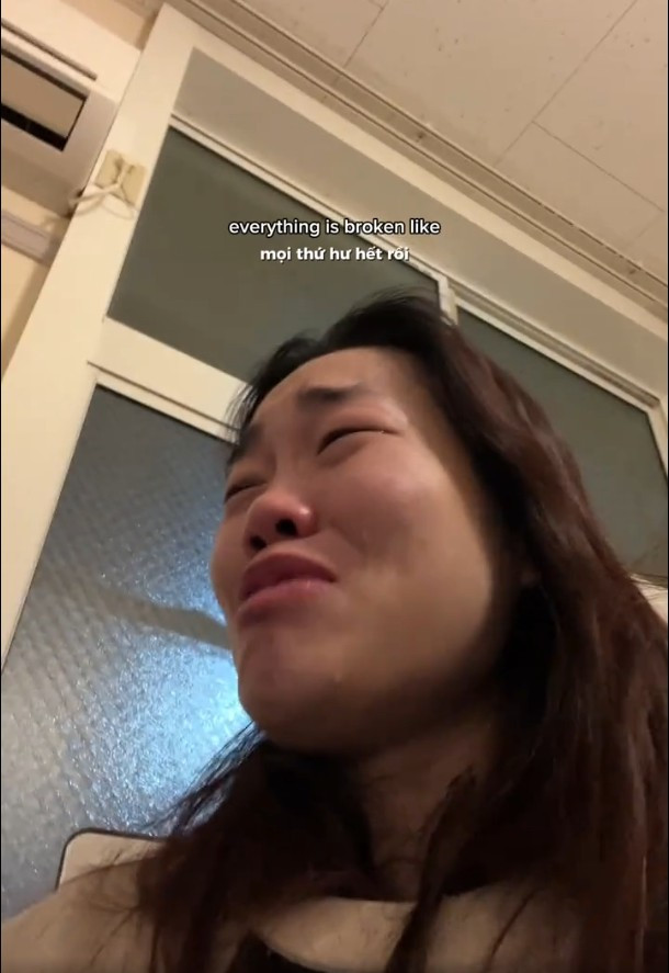 Cách đây tròn một năm, Lê Thụy thông báo "chính thức trở thành du học sinh Nhật Bản".