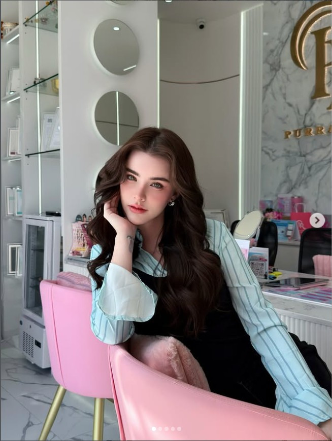 Chính sự cởi mở này giúp Jessie nhận được nhiều sự đồng cảm từ người hâm mộ, đồng thời khẳng định hình ảnh một người đẹp hiện đại, dám sống thật với bản thân.