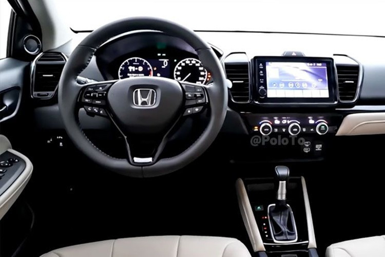 Xe dự đoán sẽ chỉ cập nhật nhẹ như chất liệu bọc nội thất mới và một vài điểm nhấn trang trí. Các trang bị tiện nghi đáng chú ý gồm màn hình cảm ứng trung tâm 8 inch, bảng đồng hồ TFT đa sắc 7 inch, hỗ trợ kết nối Android Auto/Apple CarPlay không dây, đèn viền nội thất, cổng USB và hệ thống âm thanh vòm cao cấp 8 loa. Xe cũng hỗ trợ đầy đủ các tính năng kết nối thông qua Honda Connect.
