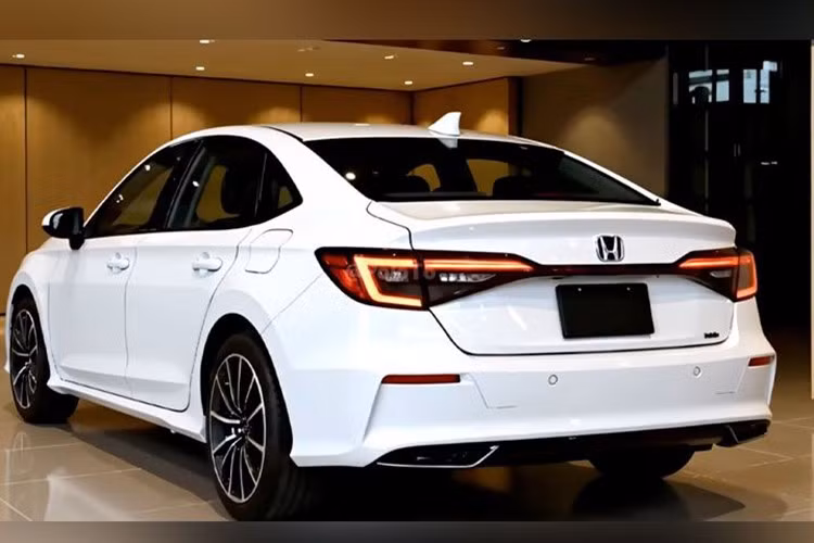 Đây sẽ là lần nâng cấp thứ hai của Honda City, sau lần đầu tiên vào vào năm 2023. Trong thời gian qua, Honda City 2026 cũng thường xuyên bị bắt gặp khi chạy thử trên đường phố Ấn Độ. Những hình ảnh chụp xe chạy thử cho thấy City mới sẽ vay mượn một số đường nét thiết kế thể thao từ Honda Civic.