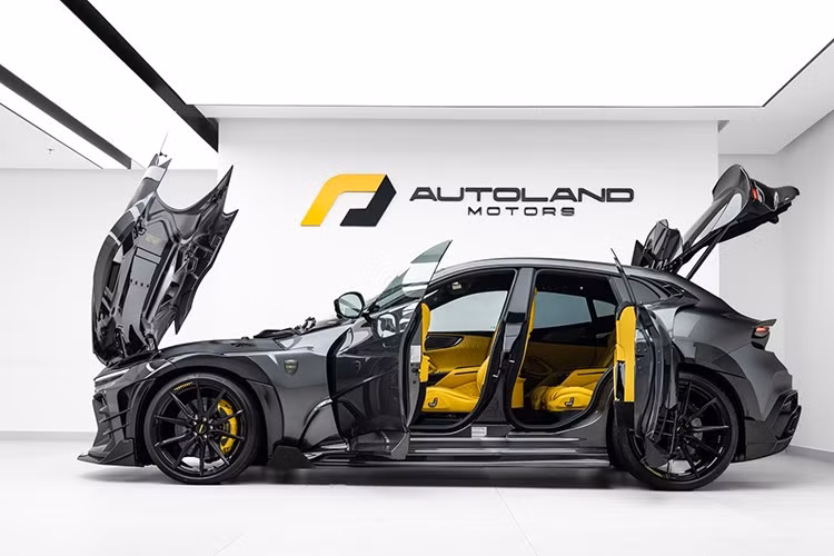 Ngoại trừ nội thất, nhưng với diện mạo bên ngoài khá bắt mắt, chiếc Ferrari Purosangue độ của Keyvany Porroo cũng khá được tán dương, và rõ ràng, phong trào độ body kit cho siêu SUV này có thêm 1 thành viên nữa, để mọi người cùng chiêm ngưỡng.