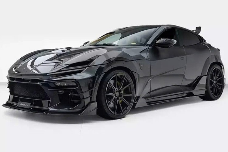 Những dự án mà Keyvany thực hiện trong những năm qua không được đánh giá cao, có nhiều nguyên nhân nhưng chủ yếu họ luôn để gam màu quá chói mắt vào sản phẩm của mình ngay từ cái nhìn đầu tiên, tuy nhiên, dự án mới nhất về chiếc Ferrari Purosangue này, với một diện mạo được độ lại khá độc đáo là lời khen.