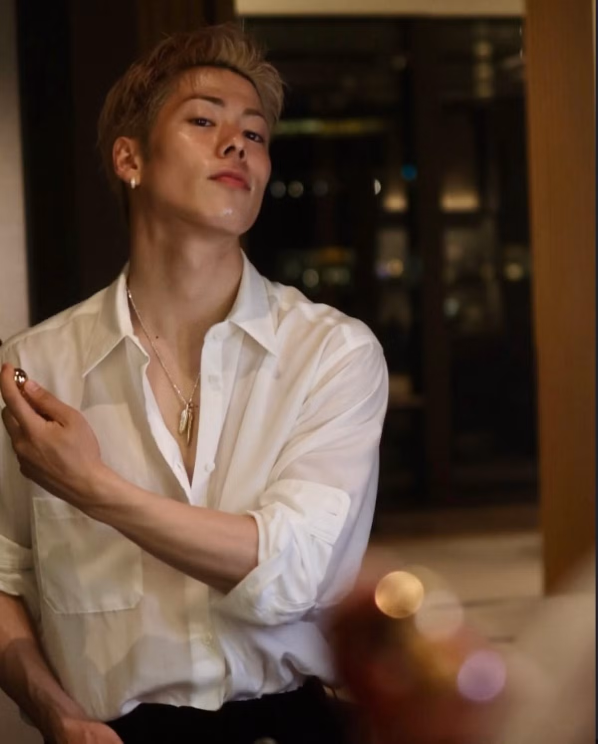 Thông tin võ sĩ trẻ Kota Miura hẹn hò đàn chị hơn 14 tuổi khiến mạng xã hội bùng nổ, khán giả bàn tán rôm rả trên nhiều diễn đàn từ Time of India, Koreaboo, DramaHush cho đến Facebook.