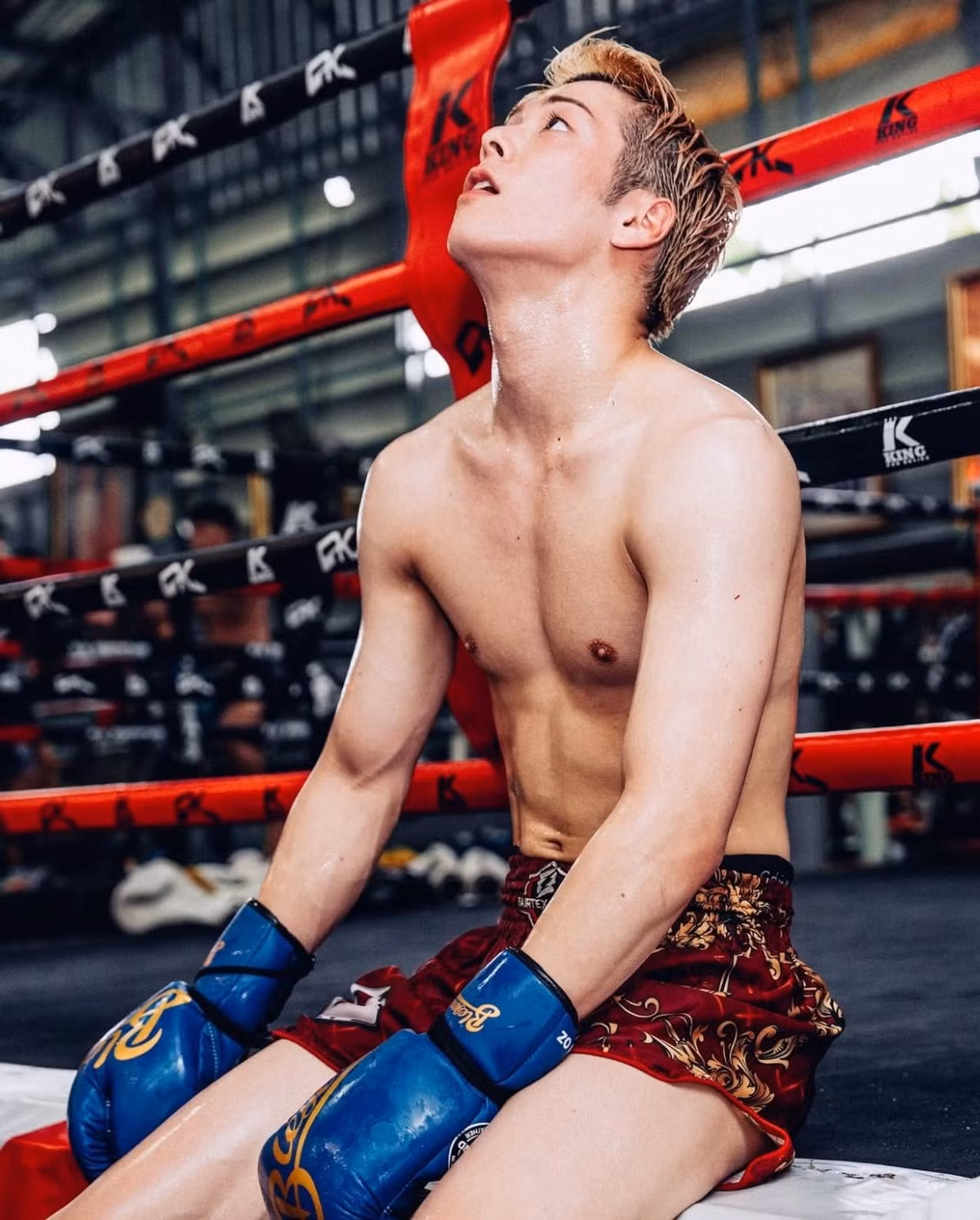 Đáng chú ý, Meisa Kuroki (37 tuổi) hơn Kota Miura 14 tuổi.