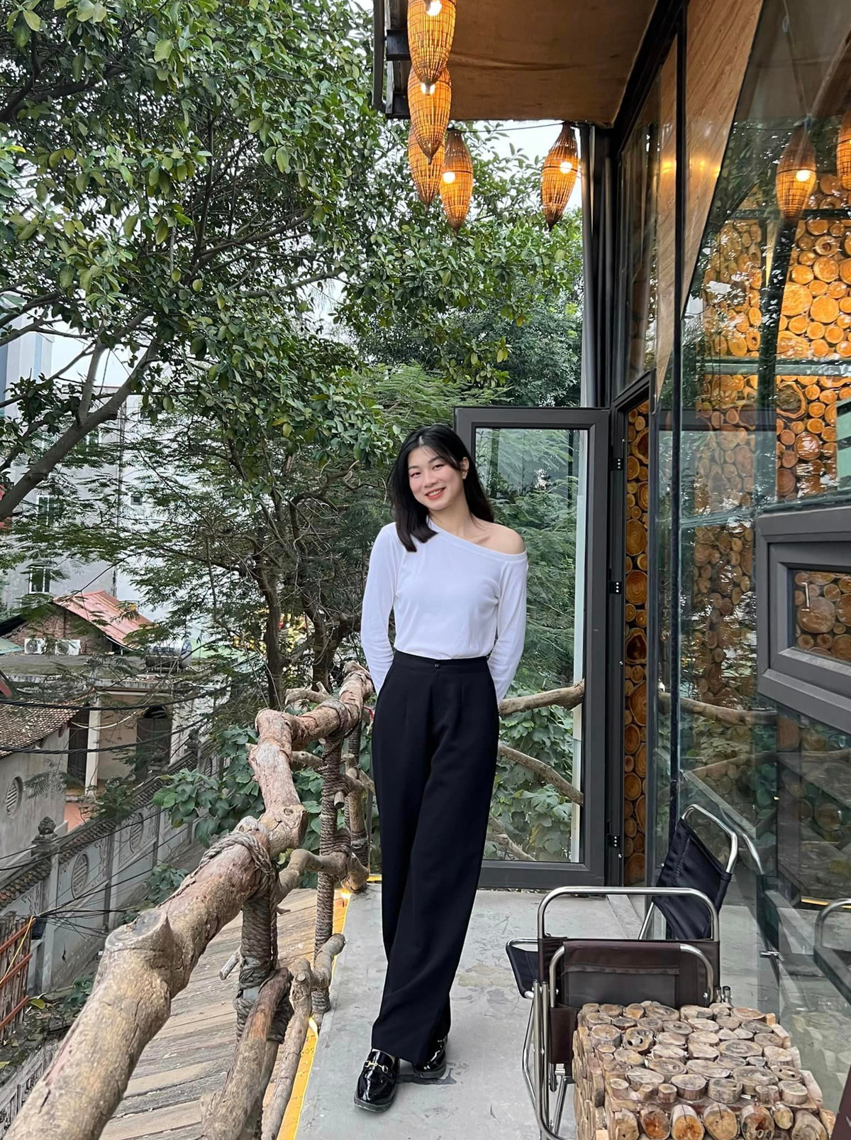 Nữ phụ công có biệt danh “sóc nhỏ” tuy có chiều cao khiêm tốn nhưng vẫn được đánh giá cao nhờ khả năng bám chắn nhanh, di chuyển linh hoạt và phán đoán tốt.